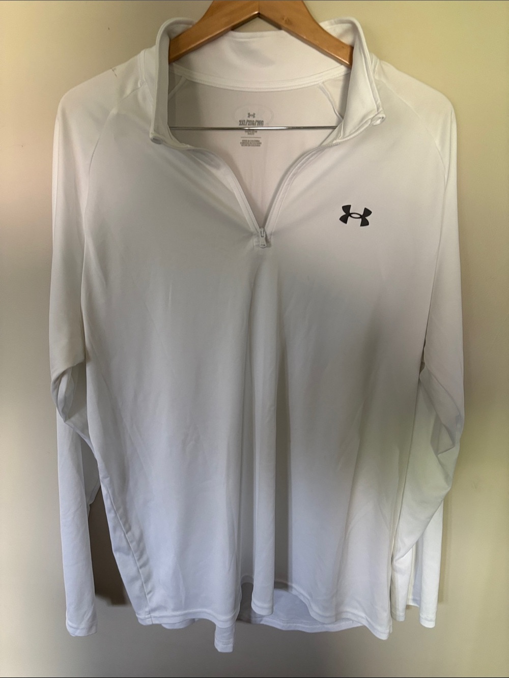 Under Armour Men’s White Quarter-Zip Athletic Pullover